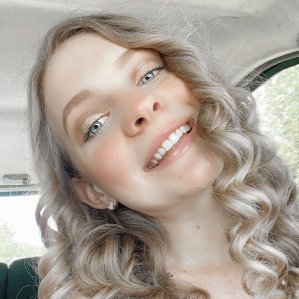 Meet your Posher, Karoline